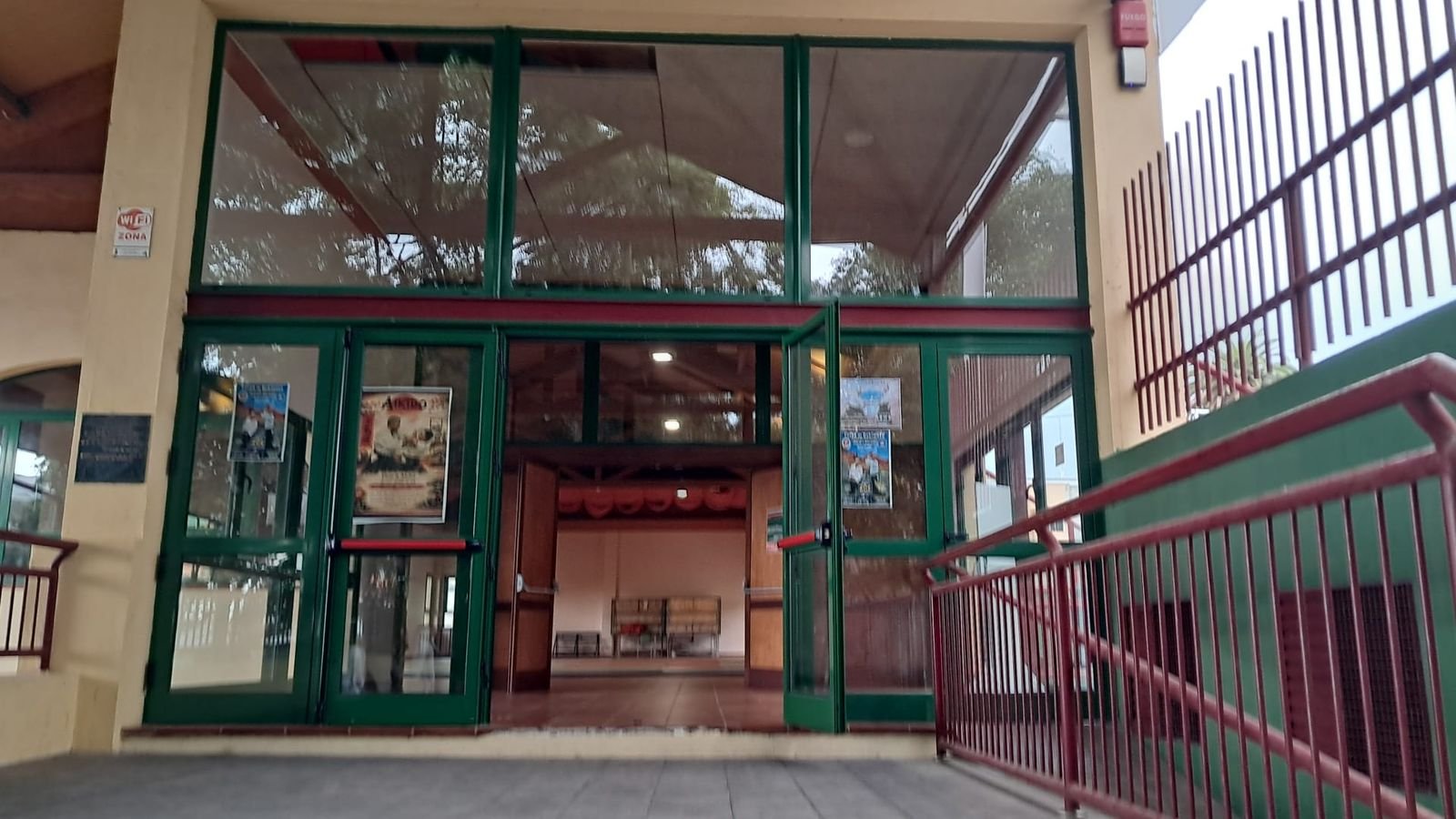 Fachada del Centro Sociocultural Fuente del Lomo, sede de Kaika Dojo